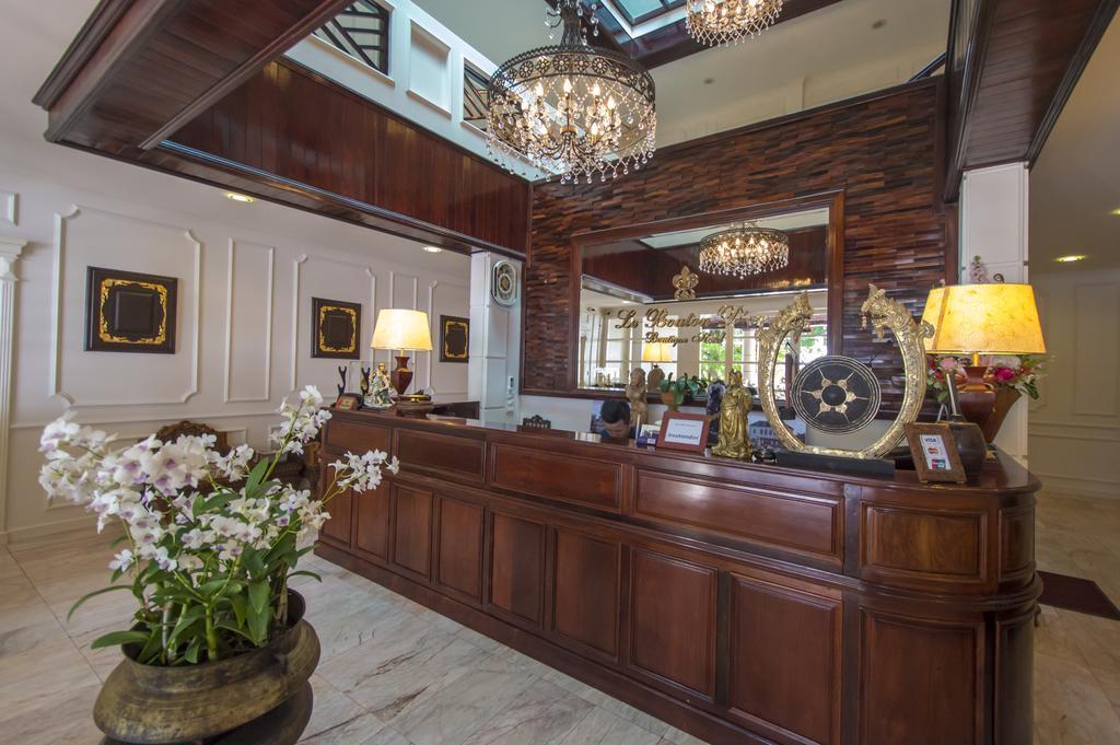 Le Bouton D'Or Boutique Hotel Thakhek Exteriör bild